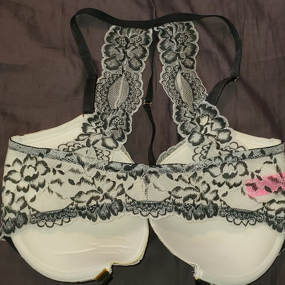 Victoria's secret beyond sexy 34DDD front closure bra. - Picture 2 of 5